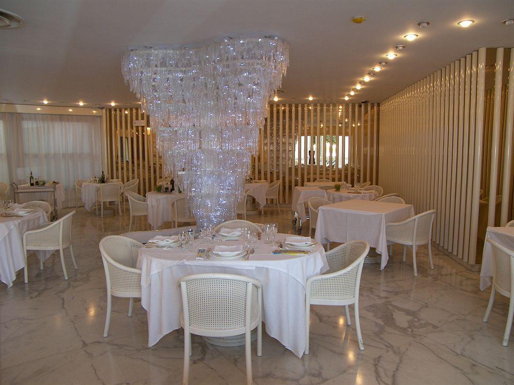 Hotel Moderno เคียนเชียโนแตร์เม ภายนอก รูปภาพ
