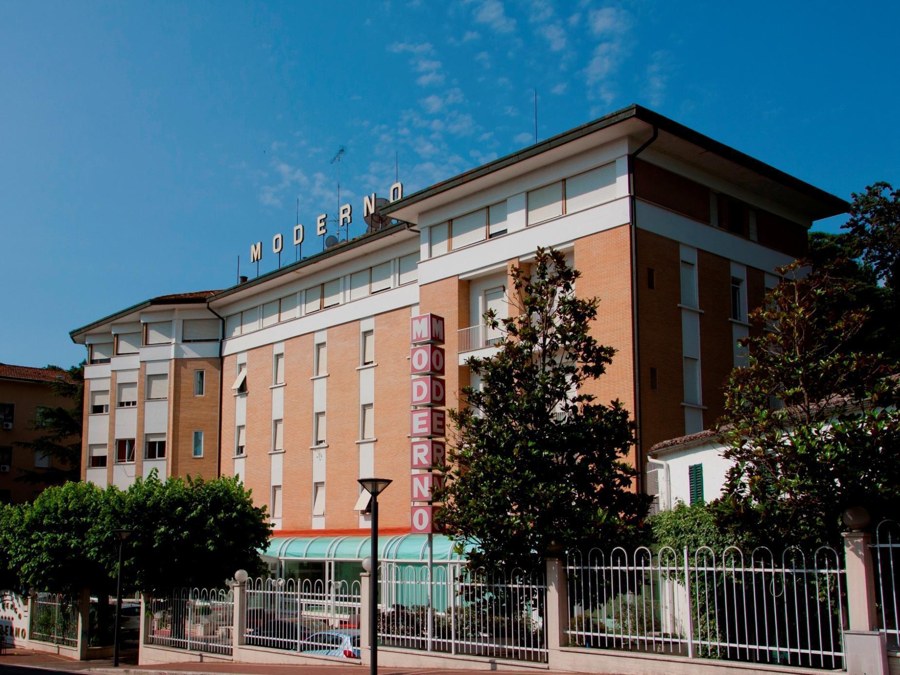 Hotel Moderno เคียนเชียโนแตร์เม ภายนอก รูปภาพ